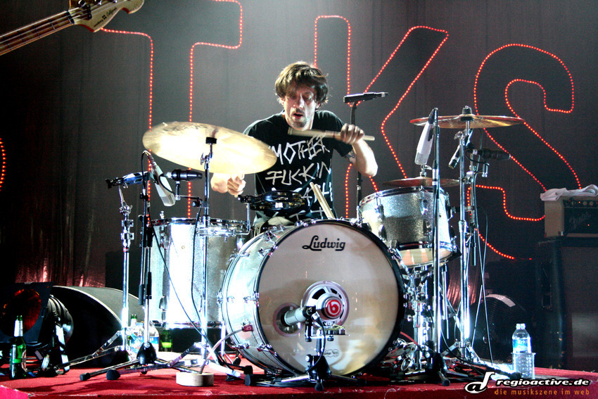 Thomas Götz am Schlagzeug ist seit 1998 bei den Beatsteaks.